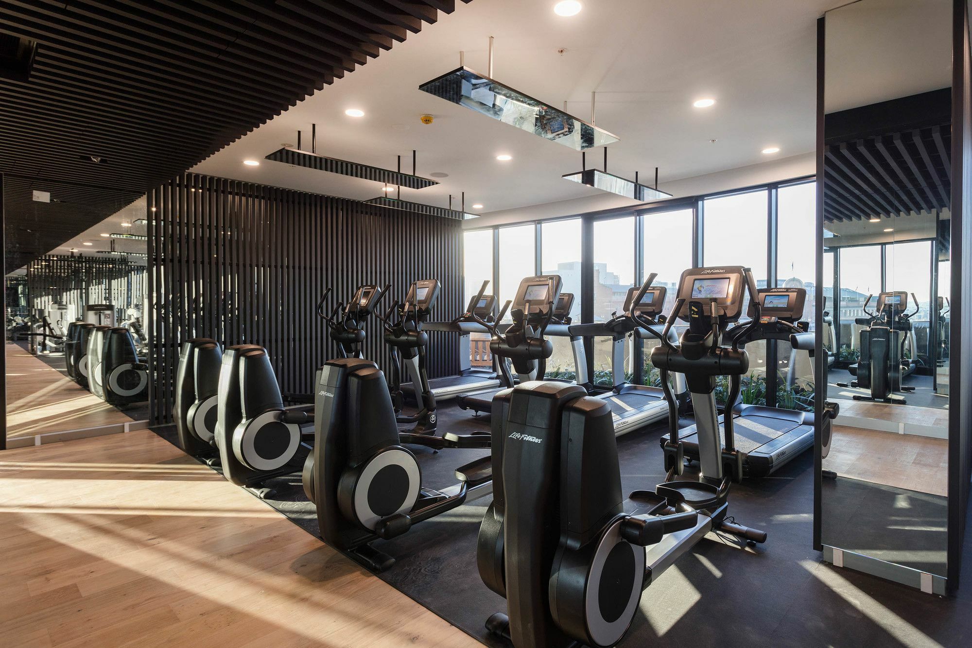 الشقق الفندقية بريزبينفي  Fv By Peppers المظهر الخارجي الصورة The gym at The Standard East Village