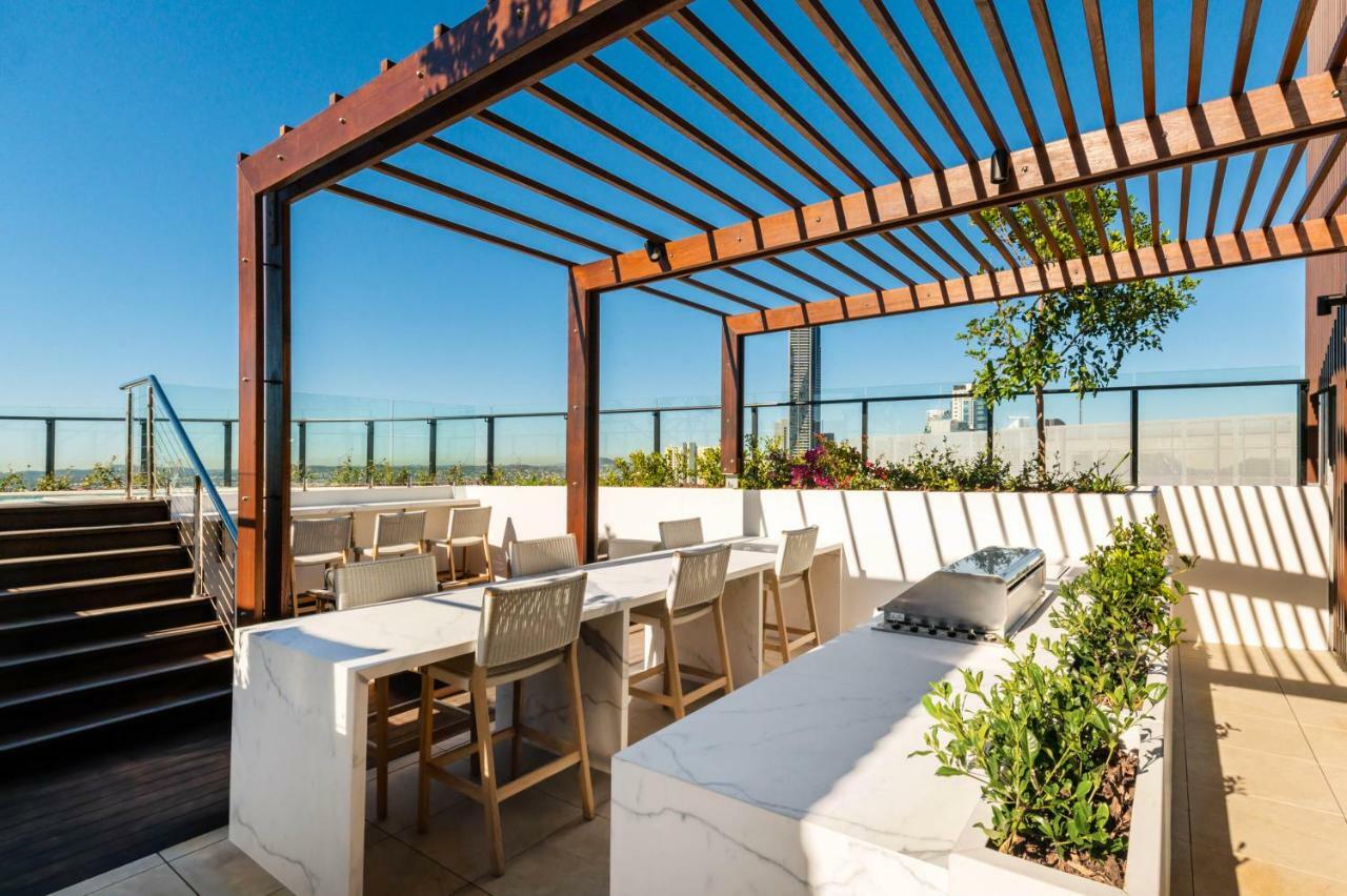 الشقق الفندقية بريزبينفي  Fv By Peppers المظهر الخارجي الصورة Rooftop terrace