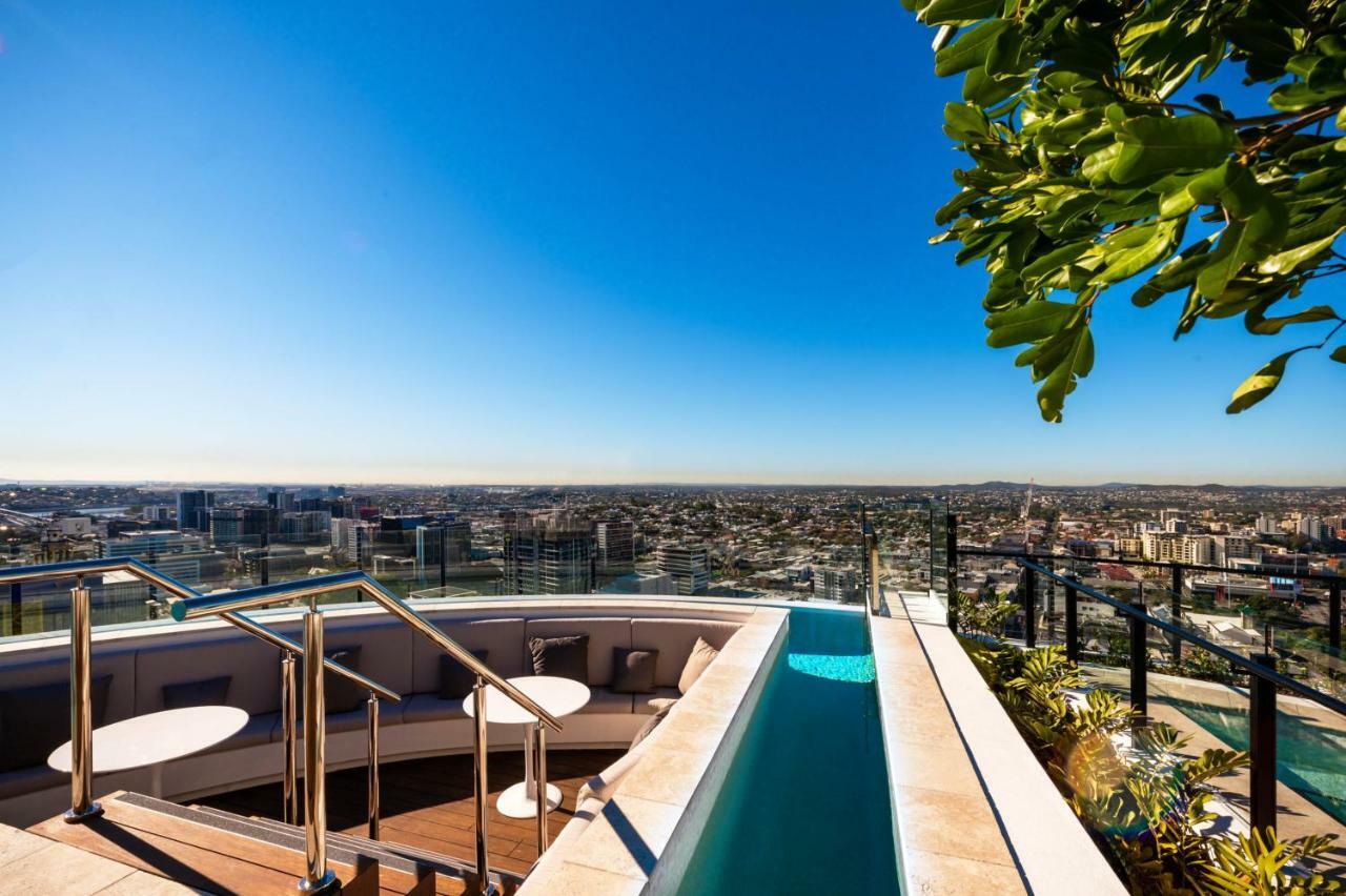 الشقق الفندقية بريزبينفي  Fv By Peppers المظهر الخارجي الصورة Skyline pool